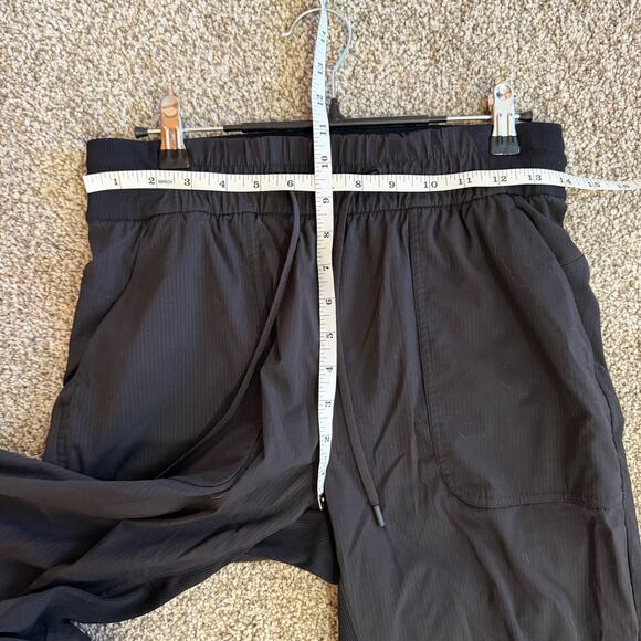 Lululemon Beyond the Studio Crop Black Size 6 - Picture 8 of 9